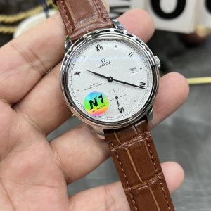 Alternative view of Omega De Ville Kinetic Series N1 / 41mm / Powered by Cal. 8810 Integrated Master Chronometer Automatic Mechanical Movement